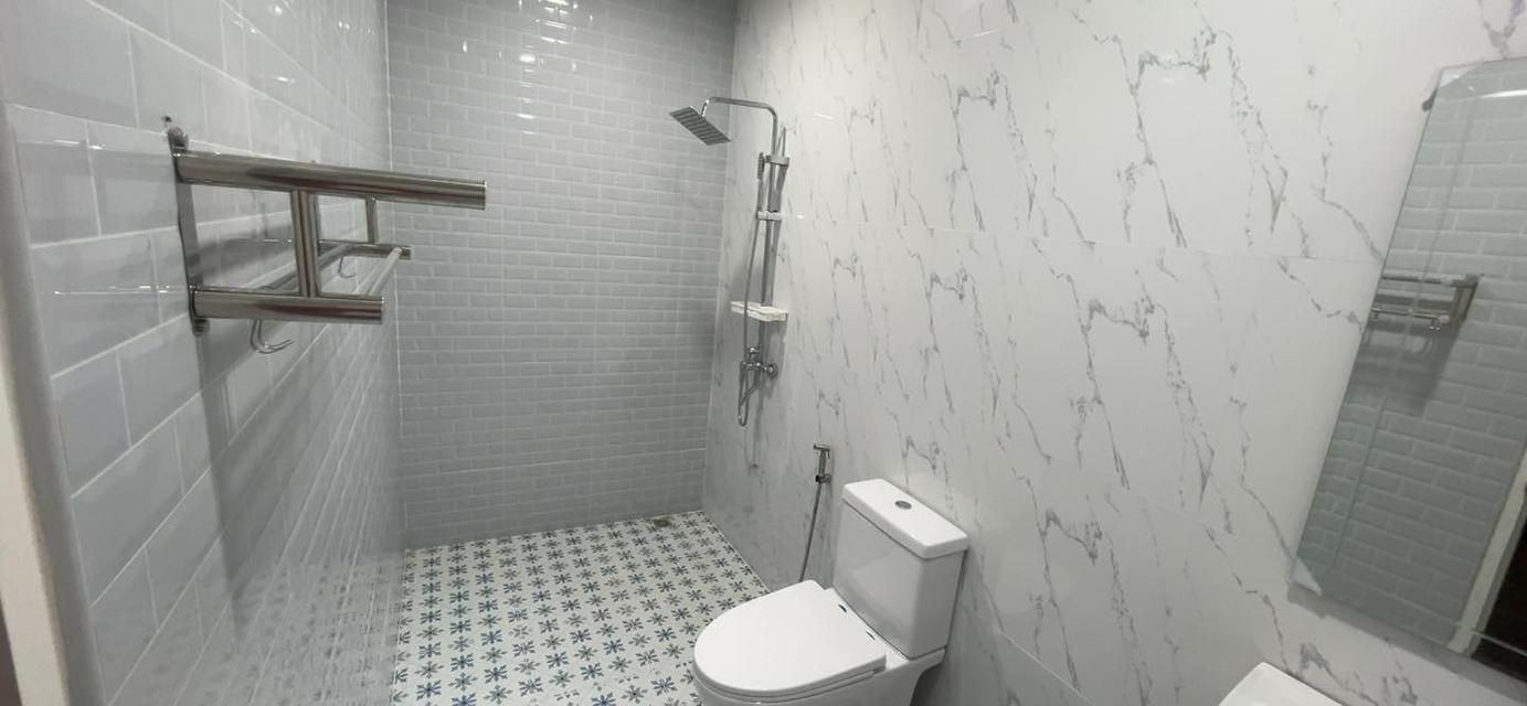 ขายด่วนทาวน์เฮ้าส์ 2 ชั้น รีโนเวทใหม่ 7