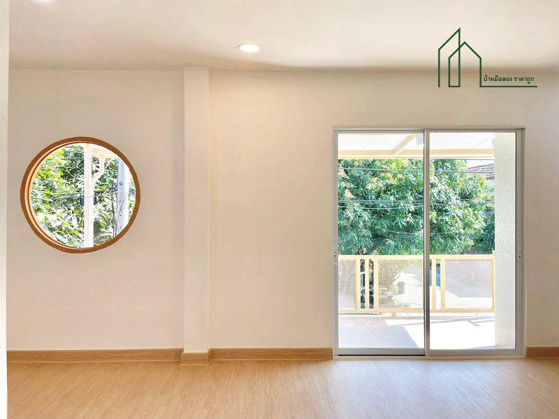 หมู่บ้านปิยวรารมย์ 1 ถนนเมน ค้าขายได้ ถนนบางกรวย–ไทรน้อย บ้านรีโนเวทสวย 12