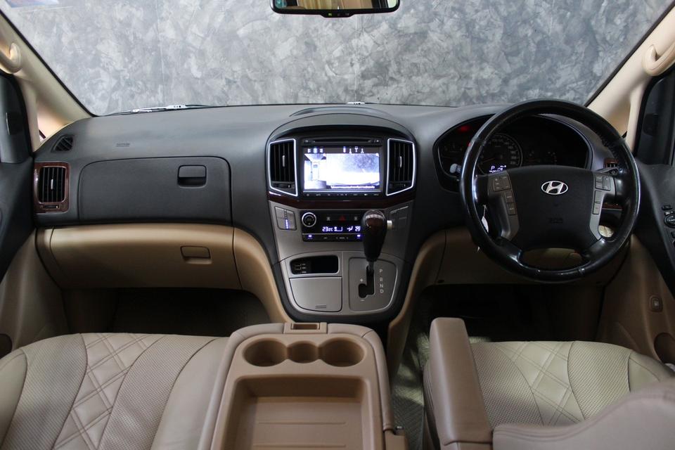 รหัสรถ JRS5060 Hyundai Grand Starex 2016 สีเทา 10