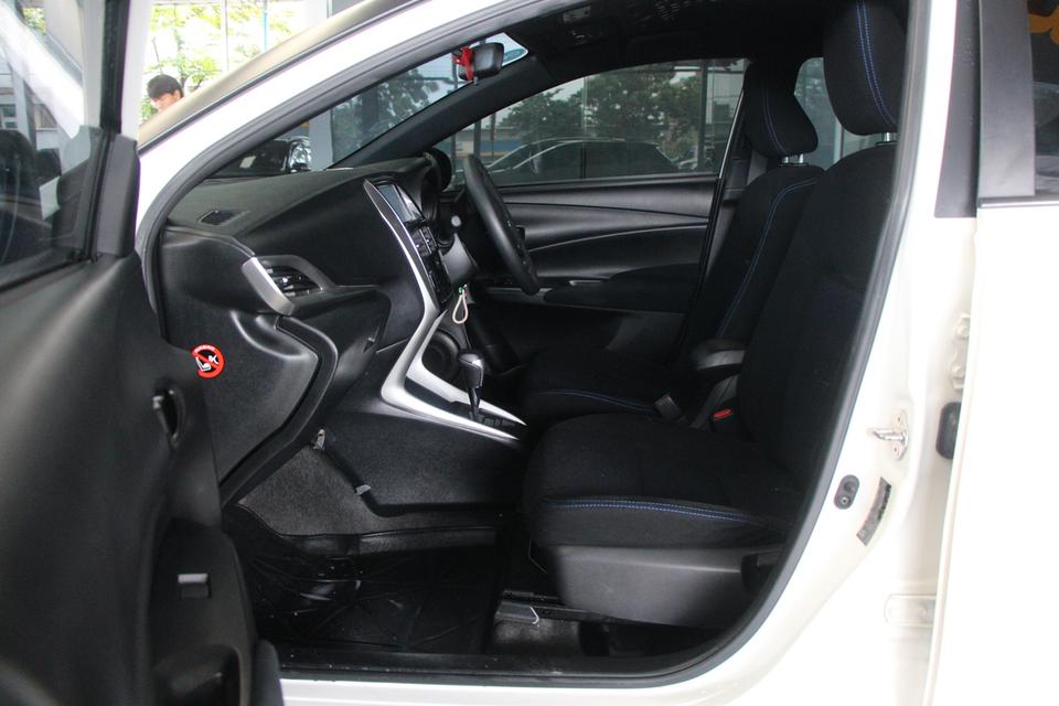 Yaris 1.2Mid Cross  8