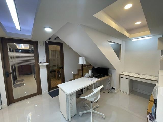 ให้เช่าโฮมออฟฟิศหรู 2 ชั้น 220 ตรม. ซอยรามคำแหง 26-1 ใจกลางรามคำแหง ใกล้ ม.ราม ใกล้ กกท. ราชมัง 7