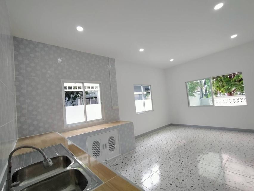 บ้านเดี่ยวตกแต่งใหม่ พร้อมอยู่ สวยมาก 5 ห้อง ต้นโครงการ เดินทางลำลูกกา-ธัญญะ 10