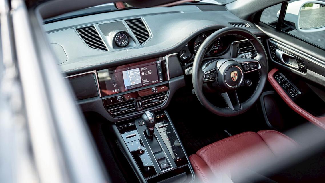 Porsche Macan 2023 Full Option !!! คันนี้กด Option มาเกือบล้าน รถศูนย์ AAS เลขไมล์แท้เพียง 5,000 กม. เท่านั้น รูปที่ 12