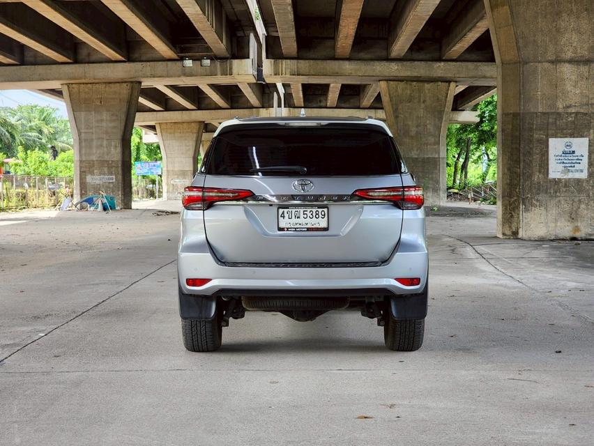 ขายรถ Toyota Fortuner 2.4V 2wd ปี 2023 สีเทา เกียร์ออโต้