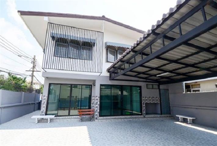 ให้เช่าบ้านเดี่ยว2ชั้น60ตร.วย่านโชคชัย4ลาดพร้าวลาดพร้าววังหินเสนานิคม เหมาะอยู่อาศัยและทำโฮมออฟฟิศใกล้MRTโชคชัย4ที่จอดรถ 5 คัน 1