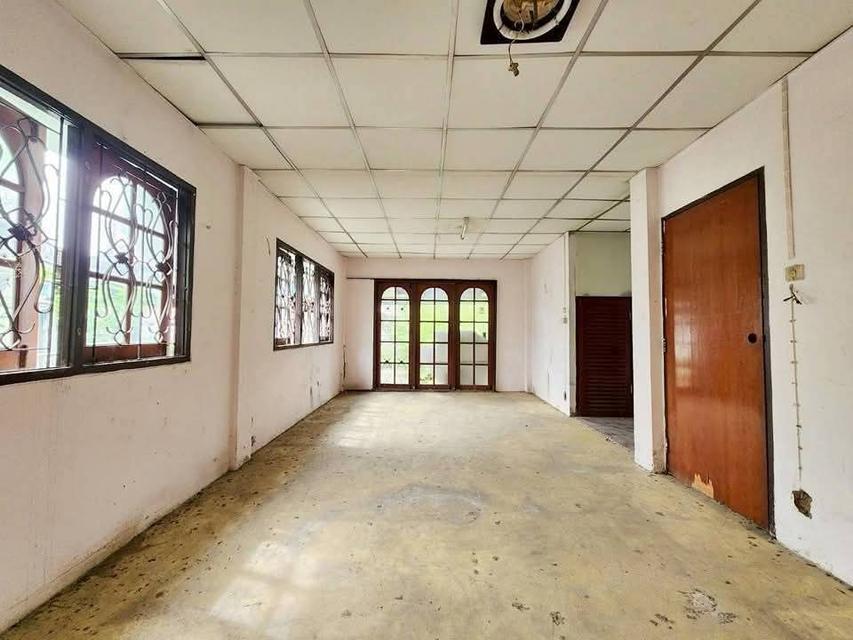 ขายที่ดินพร้อมบ้านเก่า ถาวรนิเวศน์ 1 ซอยบางนา -​ตราด 14 ใกล้เซ็นทรัลบางนา 10
