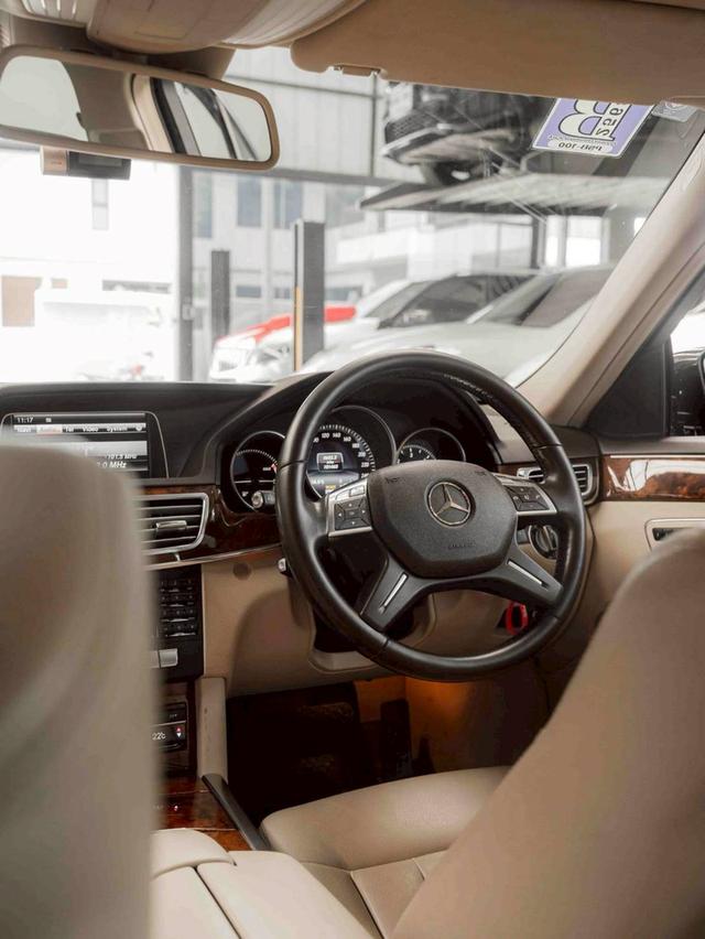 รหัสรถ 67GG7411 Mercedes Benz E300 Bluetec Hybrid 2014