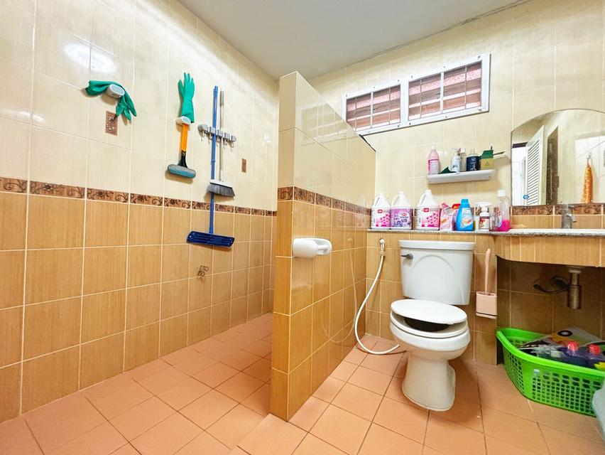 หมู่บ้านภิภาพร 2 ถนนเลียบคลอง 5 ต.คลองห้า อ.คลองหลวง จ. ปทุมธานี 12