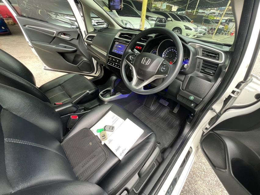 HONDA JAZZ GK ปี2016 รุ่น 1.5 SV ออโต้ รุ่นTOP สีขาว รถบ้านมือเดียว เลขไมล์น้อย 12x,xxx km สภาพสวย รูปที่ 8