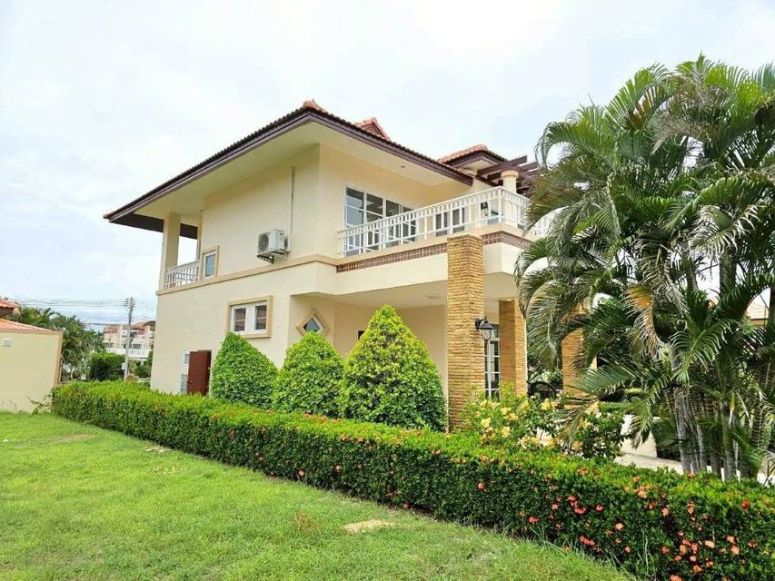 Two-story detached house for sale in Mountain View International Village, Bangsaen. Convenient location, near Burapha University Hospital. 12