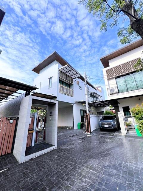 เดอะ เซอร์เคิล ราชพฤกษ์ 1.4 กม. ตลาดน้ำตลิ่งชัน 900 ม.เช่าบ้านใหม่ 3ชั้น+ดาดฟ้า 74 ตร.วา. 294 ตร.ม. MRT บางขุนนนท์ 3.2 ก