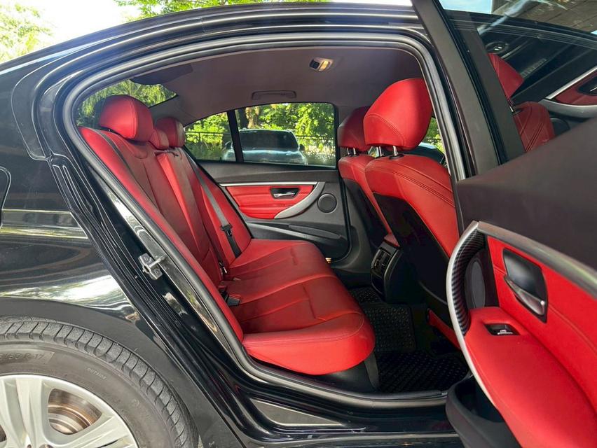 2018 BMW 330e 2.0 AT รูปที่ 16