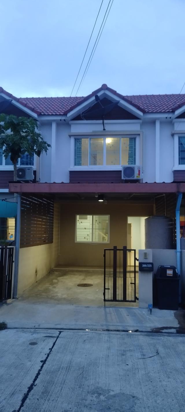 บ้านทาวเฮ้า 2 ห้องนอน 2 ห้องน้ำ 3