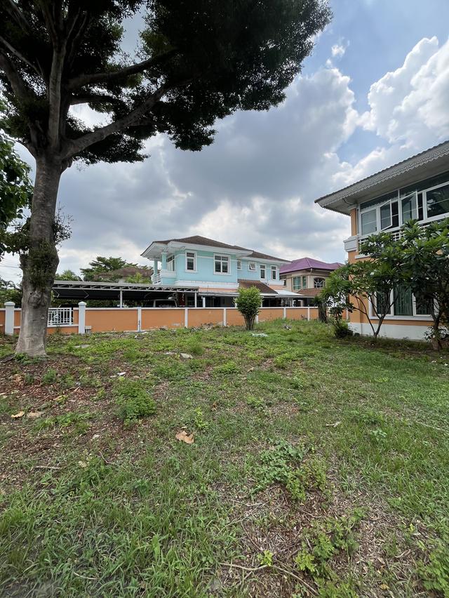 บ้านพร้อมที่ดิน 330 ตรว. แปลงใหญ่หายากในหมู่บ้านธัญธานี โฮม ออนกรีน ติดสนามกอล์ฟ เหมาะกับครอบครัวใหญ่ทำพู หรือสายเรนโนเวททำกำไร 17.9 ล้านบาท รา 3