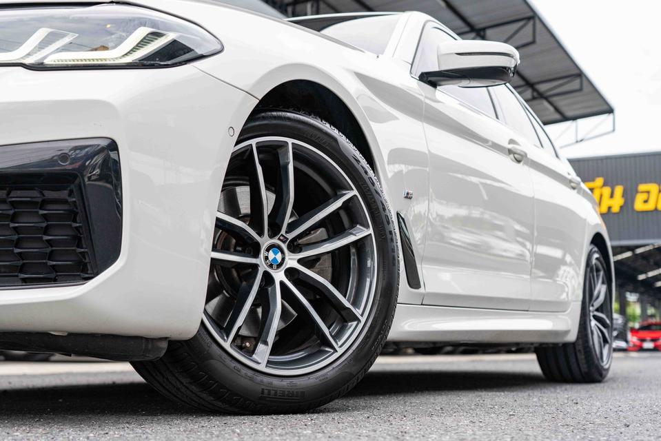 รหัสรถ NP6878 รุ่นรถ : BMW 520d M SPORT LCIปีรถ : 2022 รูปที่ 7