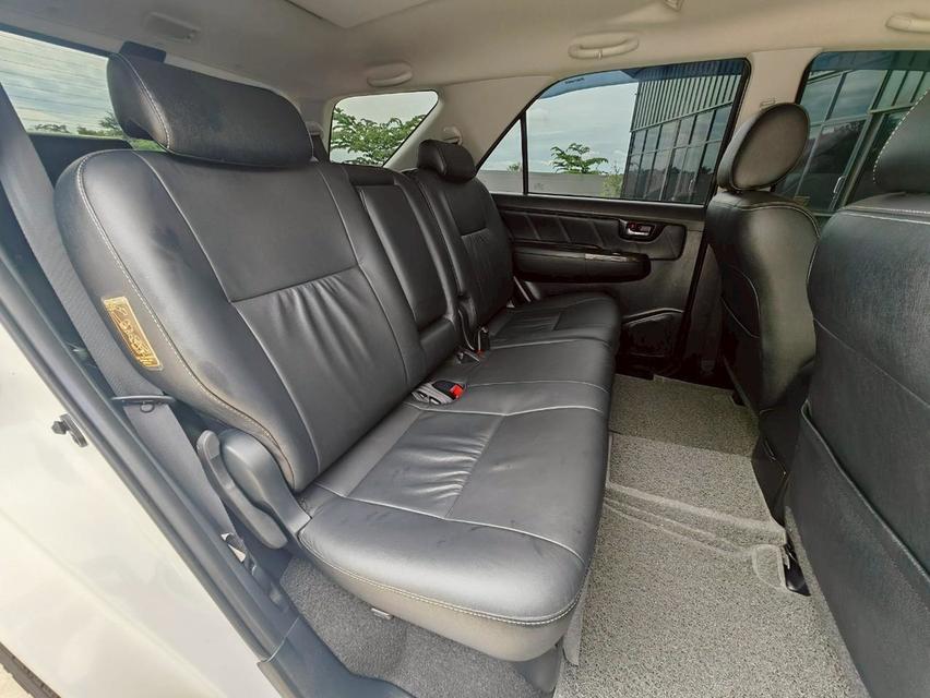 TOYOTA FORTUNER 2.7V 11