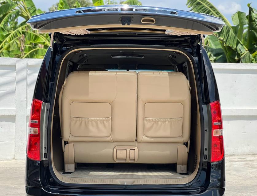 ปี 2016 HYUNDAI H1, ELITE โฉม ปี08-18สีดำ เกียร์ออโต้ รถบ้านแท้ ออกศูนย์ รูปที่ 18