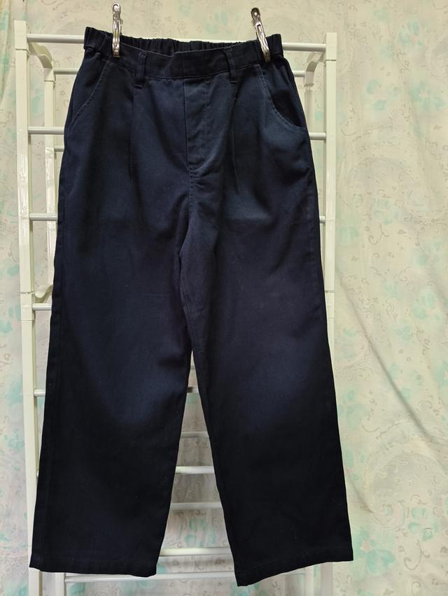 กางเกงสีกรม เอว 30 เนื้อผ้าดีค่ะ