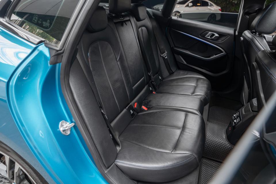 “BMW 220i Gran Coupe M Sport”  ปี 2023 📌𝘽𝙈𝙒 𝟮𝟮𝟬𝗶 𝙘𝙤𝙪𝙥𝙚 วิ่งน้อย 36,xxx km.  𝘽𝙎𝙄 & 𝙒𝙖𝙧𝙧𝙖𝙣𝙩𝙮 ศูนย์ถึง 2027💨 6