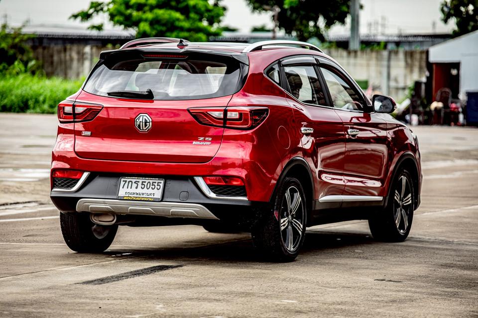 MG ZS 1.5 X ปี 2018 สีแดง มือเดียวป้ายแดง