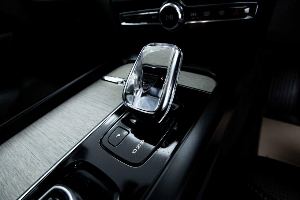 รหัสรถ 1C631 XC60 2.0 T8 PLUG-IN HYBRID INSCRIPTION AWD 7