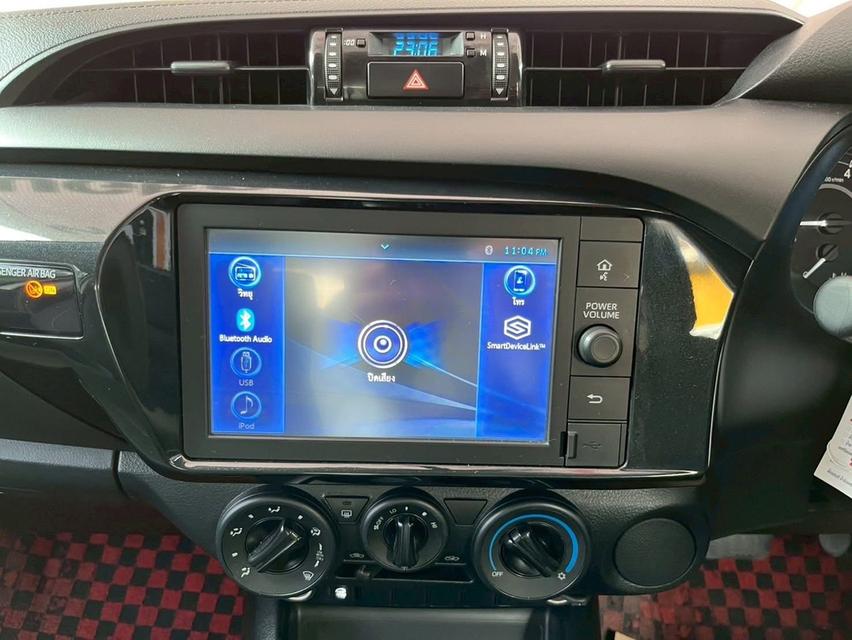 TOYOTA REVO 4 ประตู รุ่น ENTRY เครื่อง2.4cc.เกียร์AUTO ปี 2024 รถสภาพสวย พร้อมใช้งาน! ไมล์แท้100%คะวิ่งมาน้อยมากๆคะ22,xxxกิโล
