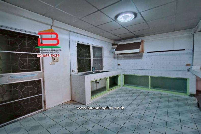 ทาวน์โฮม เนื้อที่ 18 ตร.ว. หมู่บ้านสรานนท์ (ติวานนท์-ปากเกร็ด 19) ถนนติวานนท์-ปากเกร็ด ตำบลบางพูด อำเภอปากเกร็ด นนทบุรี 6