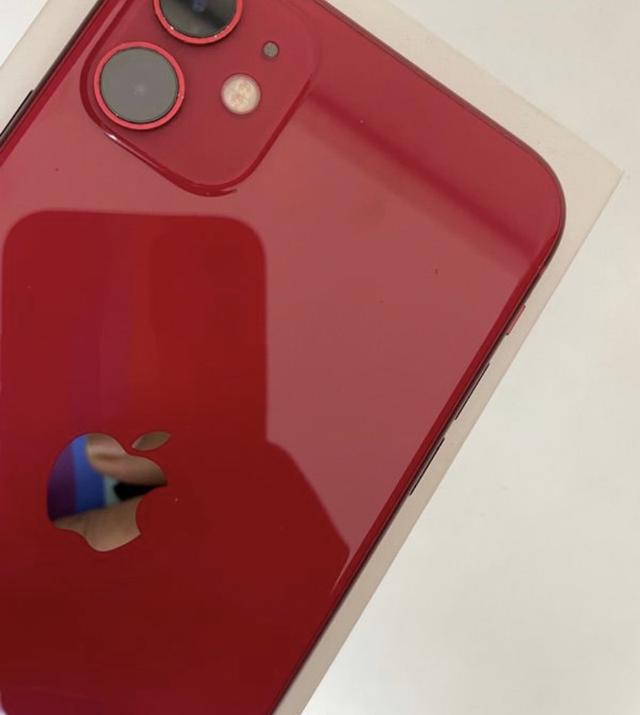 ขาย iPhone 11 64gb สีแดง 3