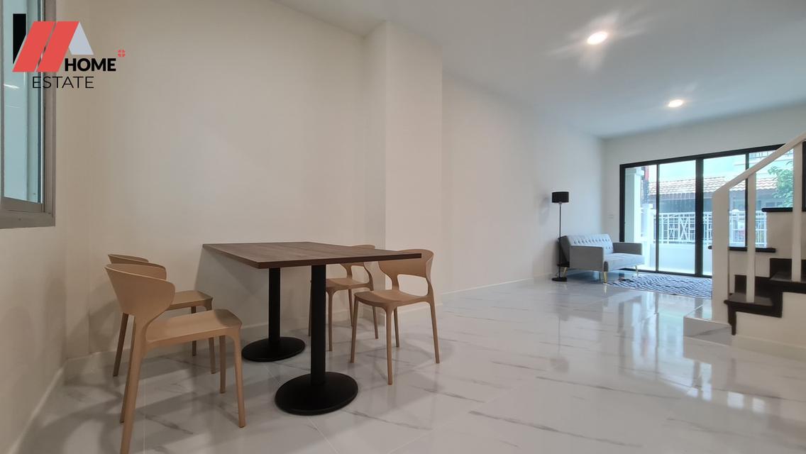 หมู่บ้านดรีมทาวน์ ซอยสวนผัก 32 ทาวน์โฮมทำเลดี เดินทางสะดวกทุกทิศ! 8