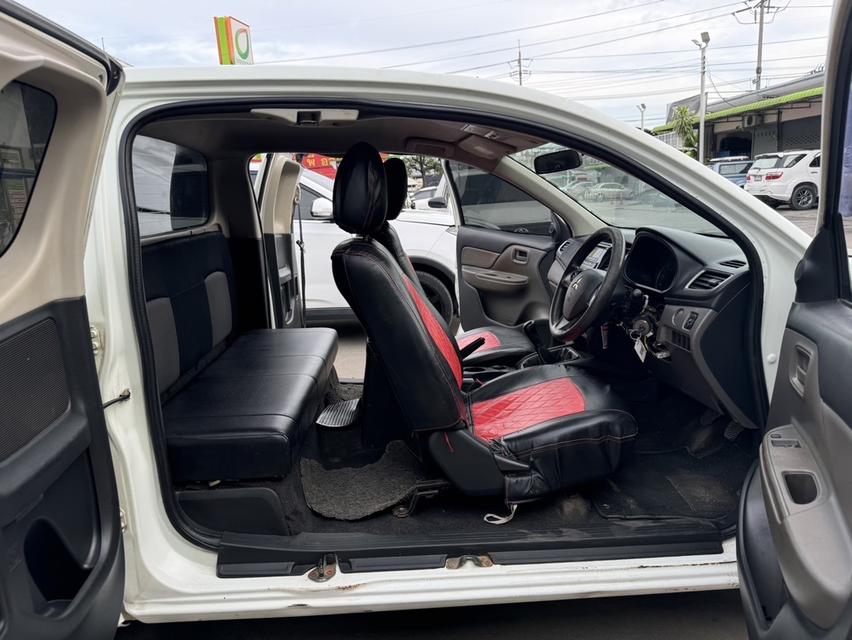 MITSUBISHI TRITON 2.5 GLX MEGA CAB 8
