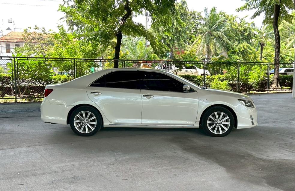 Toyota Camry 2.5 HYBRID ปี 2014