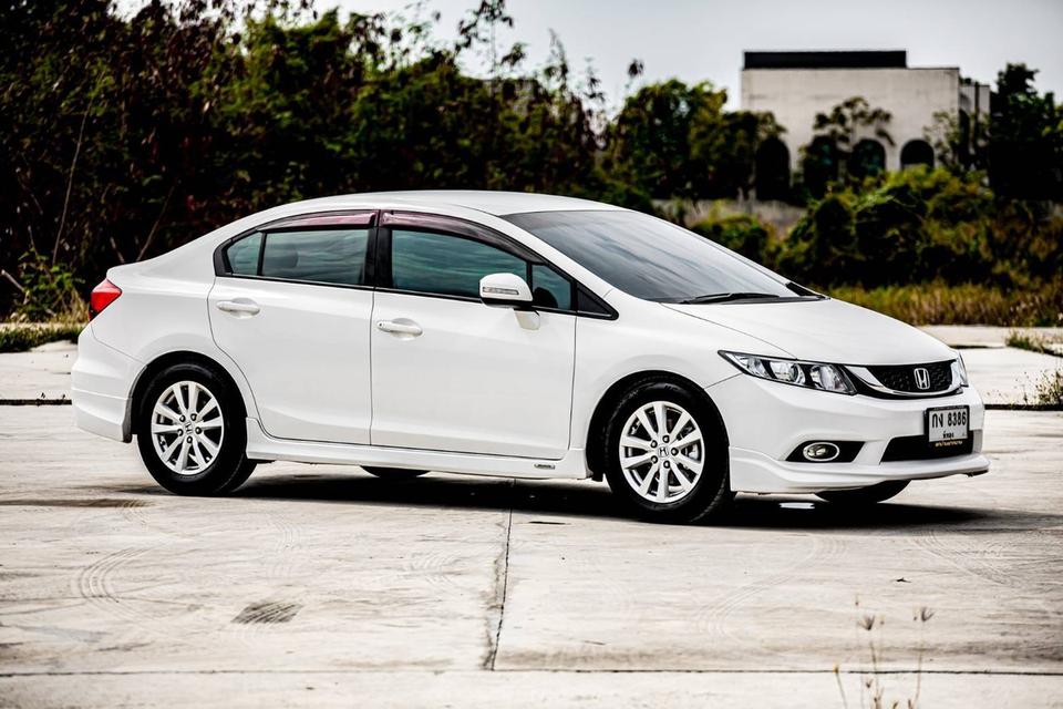 #Honda #Civic Fb 1.8S สีขาว ปี 2012 มือเดียวป้ายแดง 4