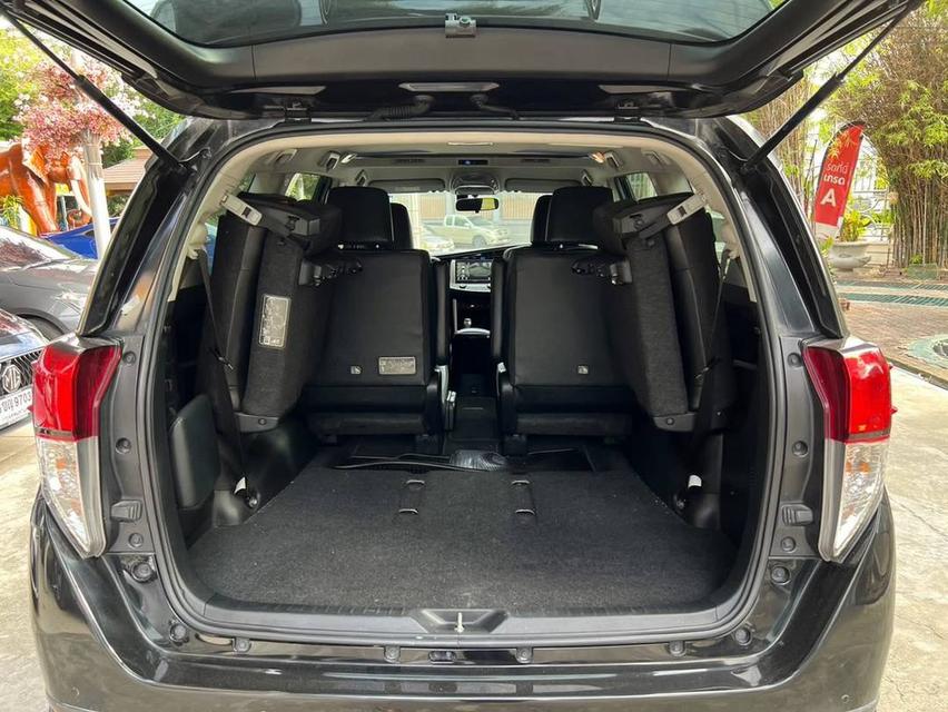 TOYOTA INNOVA CRYSTA PREMIUM เครื่อง2.8cc. AUTO ปี2022 15