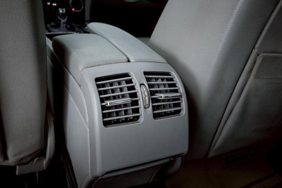 รหัสรถ 💥 รถเข้าใหม่ 1E744  MERCEDES-BENZ C-CLASS C200 K 1.8 AT 2010 รูปที่ 11