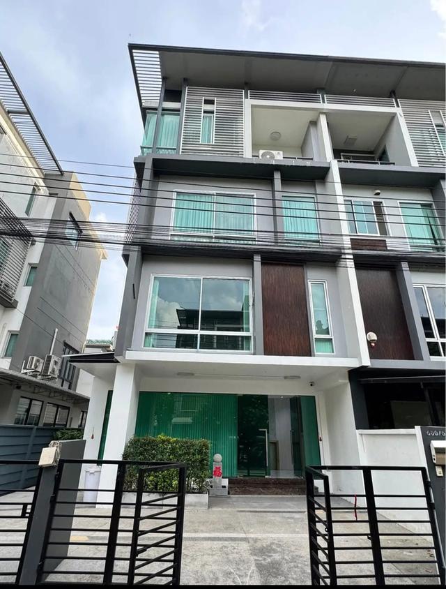 ขาย/เช่า – โฮมออฟฟิศ 4 ชั้น B Square พระราม 9 ทำเลดี ใกล้ B Square พระราม 9, เหม่งจ๋าย 1
