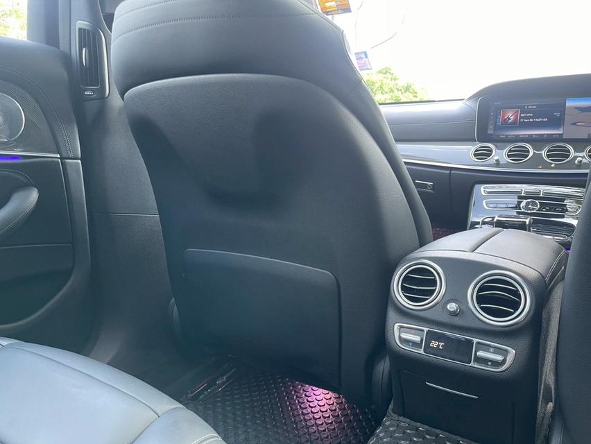 2017 Mercedes Benz E220d AMG ( W213 ) รูปที่ 14