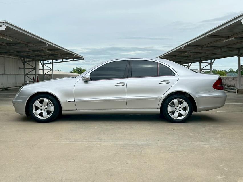 Mercedes-Benz E220 2.2L CDI Classic (W211) รถสภาพสวยพร้อมใช้งาน 6