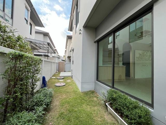 🏡 ขายบ้านเดี่ยว 2 ชั้น "บางกอก บูเลอวาร์ด พระราม 5" ขนาดที่ดิน: 50.3 ตร.วา พื้นที่ใช้สอย: 213 ตร.ม. 4 ห้องนอน (มีห้องนอนชั้นล่าง รองรับผู้สูงอายุ) 17