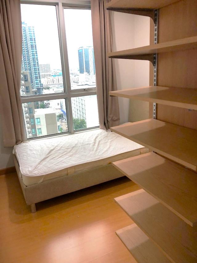 ขายหรือให้เช่าคอนโด ไลฟ์ แอท รัชดา–ห้วยขวาง ชั้น 15 เฟอร์นิเจอร์ครบ พร้อมเข้าอยู่ ทำเลดี เดินทางสะดวก 2