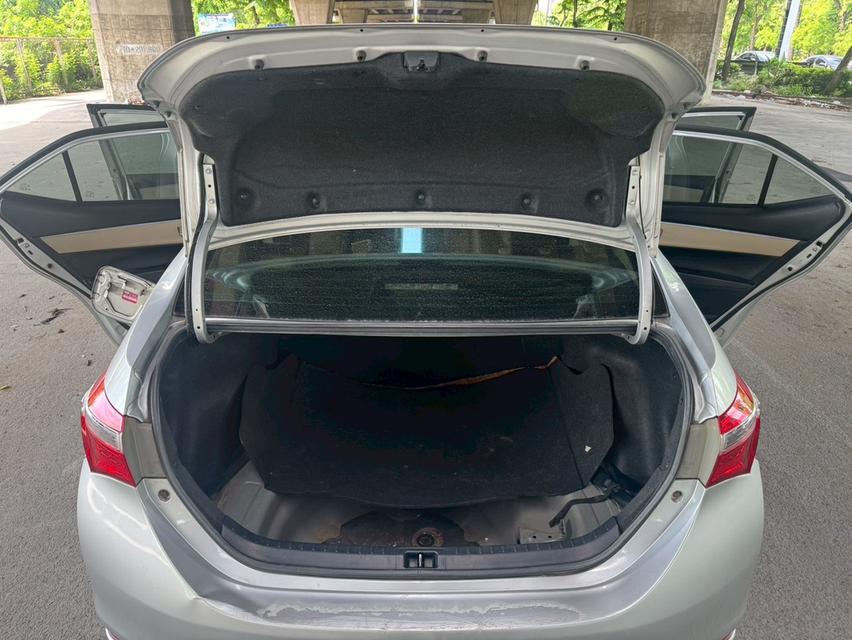 Toyota Altis 1.8E Year 2015 16