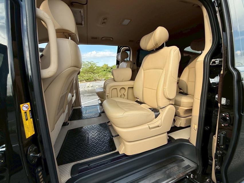 HYUNDAI H-1 2.5DELUXE AT ปี 2021 สีดำรถบ้านสีเดิมทั้งคันสวยมาก เข้าศูนย์ตลอด ประวัติดีมาก มือเดียวออกห้าง  12