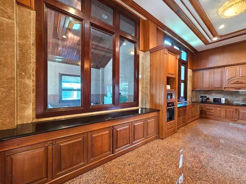 ขายคฤหาสน์หรู ในตัวเมืองศรีราชา ชลบุรี 20