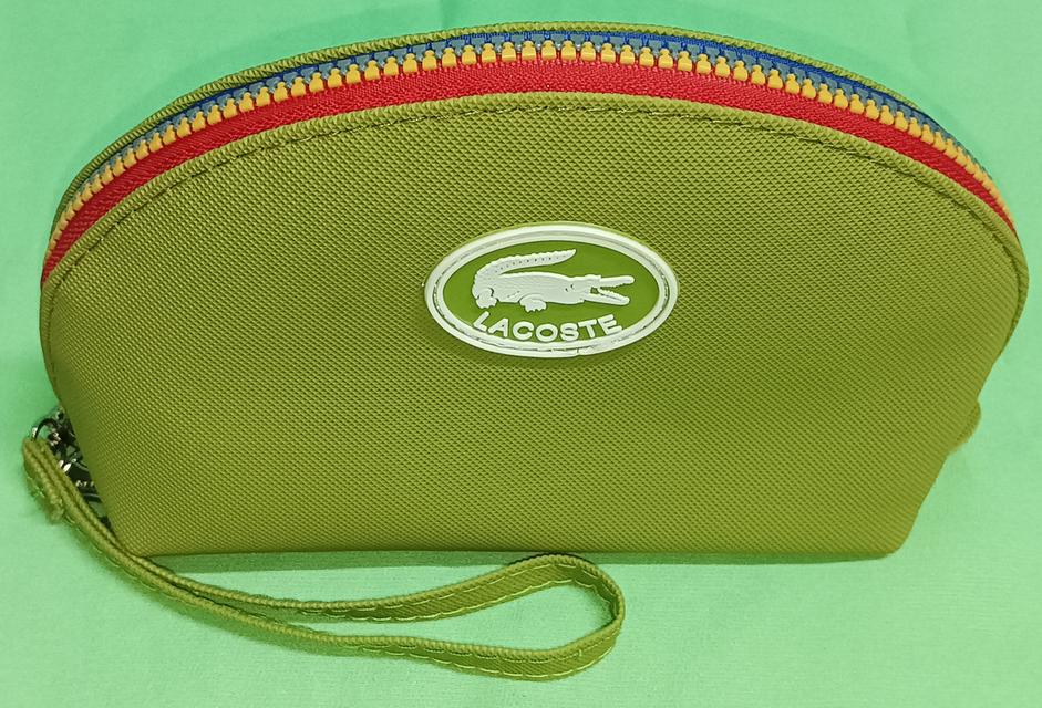 กระเป๋าถือยี่ห้อ Lacoste