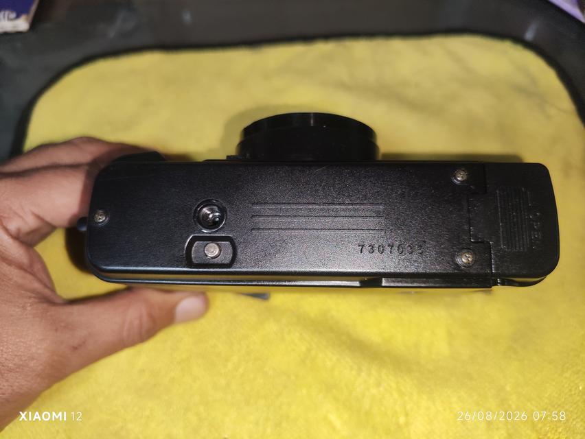 กล้องฟิล์ม Yashica MF-2 Super ผลิตที่ญี่ปุ่นเมื่อปี 1986 ผลิตโดย Kyocera Corporation สภาพตัวกล่องสวยสมบูรณ์ไม่มีตำหนิ ซองหนังมีตำหนิ(รูปสุดท้าย) รูปที่ 8