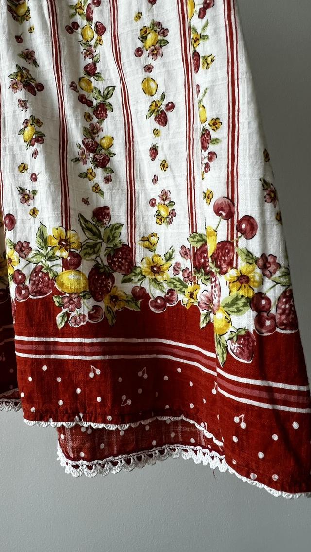 ส่งต่อเสื้อมือสองชิ้นโปรด สไตล์คุณหนู ผ้าฝ้าย100% ซื้อในห้างที่ไต้หวันเมื่อหลายปีก่อน คุณภาพส่งออกญี่ปุ่น ตอนนี้เลยวัยและตัวเล็กเกินไปใส่ไม่ได้แล้ว รูปที่ 2