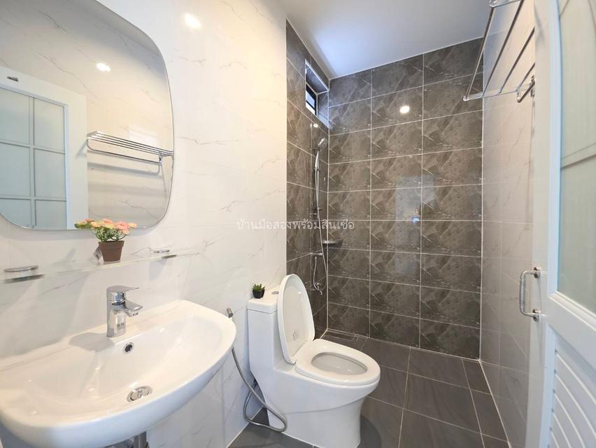 หมู่บ้านซื่อตรง ถนนสุวินทวงศ์ 29 11