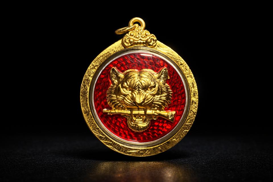 เหรียญมหาเทพพยัฆคฆ์ เสือคาบปืน เนื้อเงิน เลข 1 รูปที่ 3