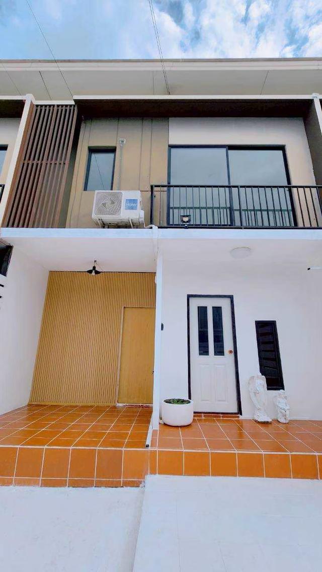 🏡 ทาวน์โฮม 2 ชั้น 3 ห้องนอน 2 ห้องน้ำ รามอินทรา-วงแหวน (เจ้าของขายเอง) (ยินดีรับนายหน้าครับ) ราคาเพียง 2.3 ล้านบาท 3