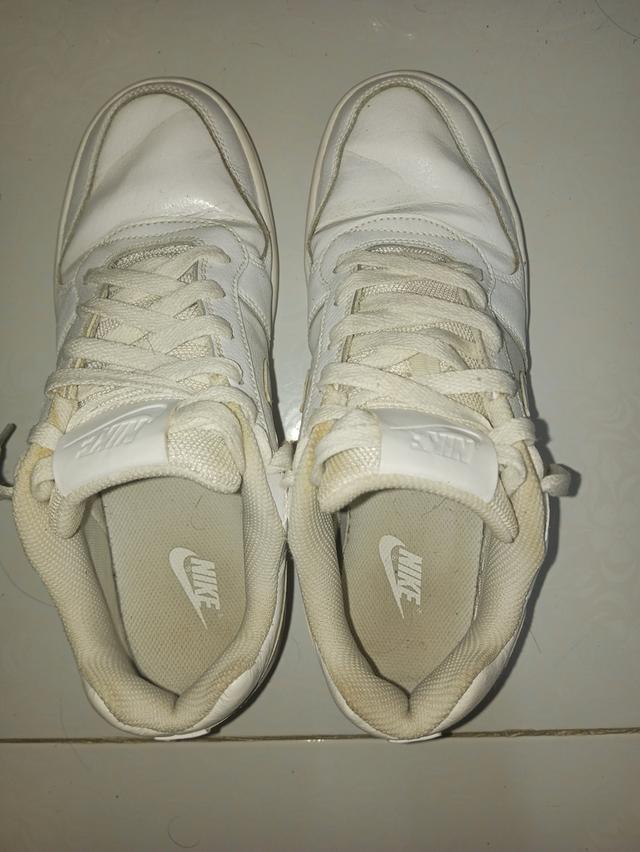 รองเท้าผ้าใบ Nike Ebernon Low AQ1779-100