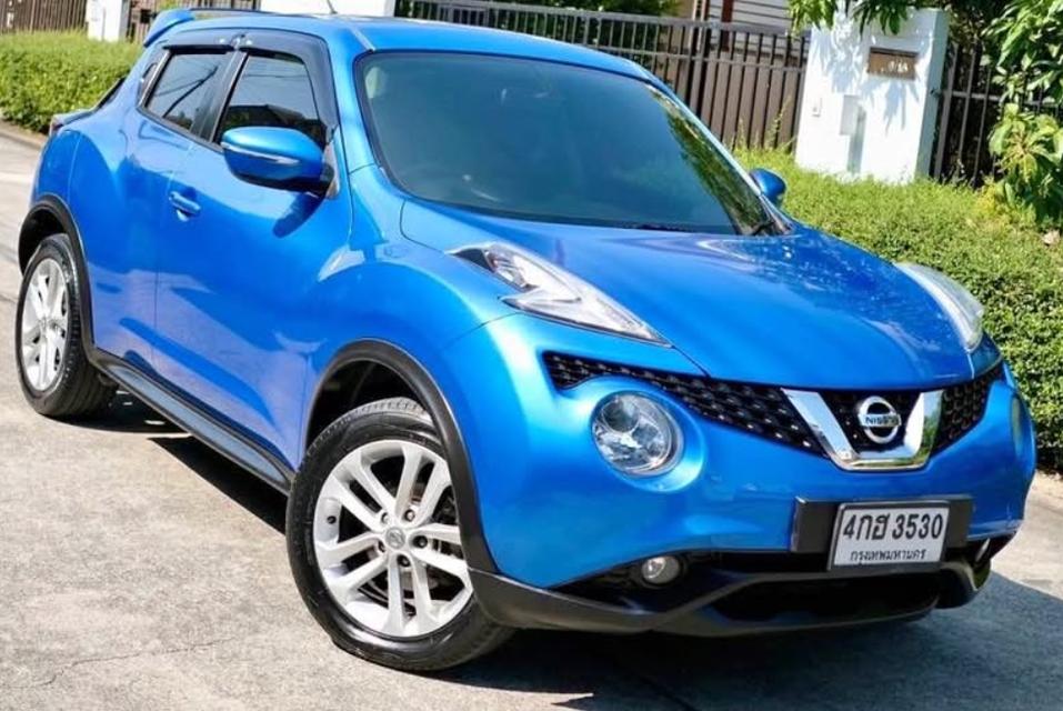 NISSAN JUKE สีน้ำเงิน